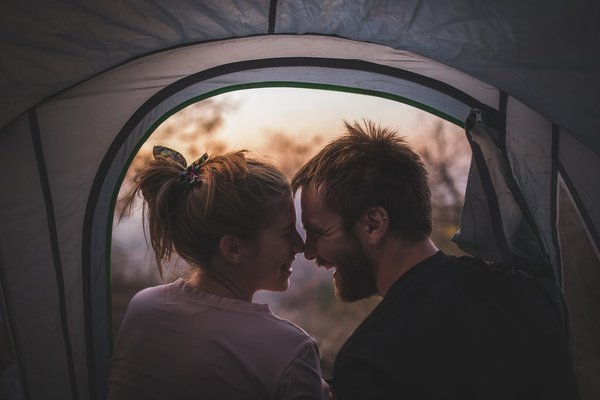 Camping en Vendée en couple : consolidez votre lien dans la nature